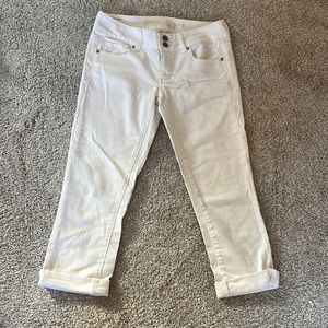 American Eagle Outfitters white capris, size 4
